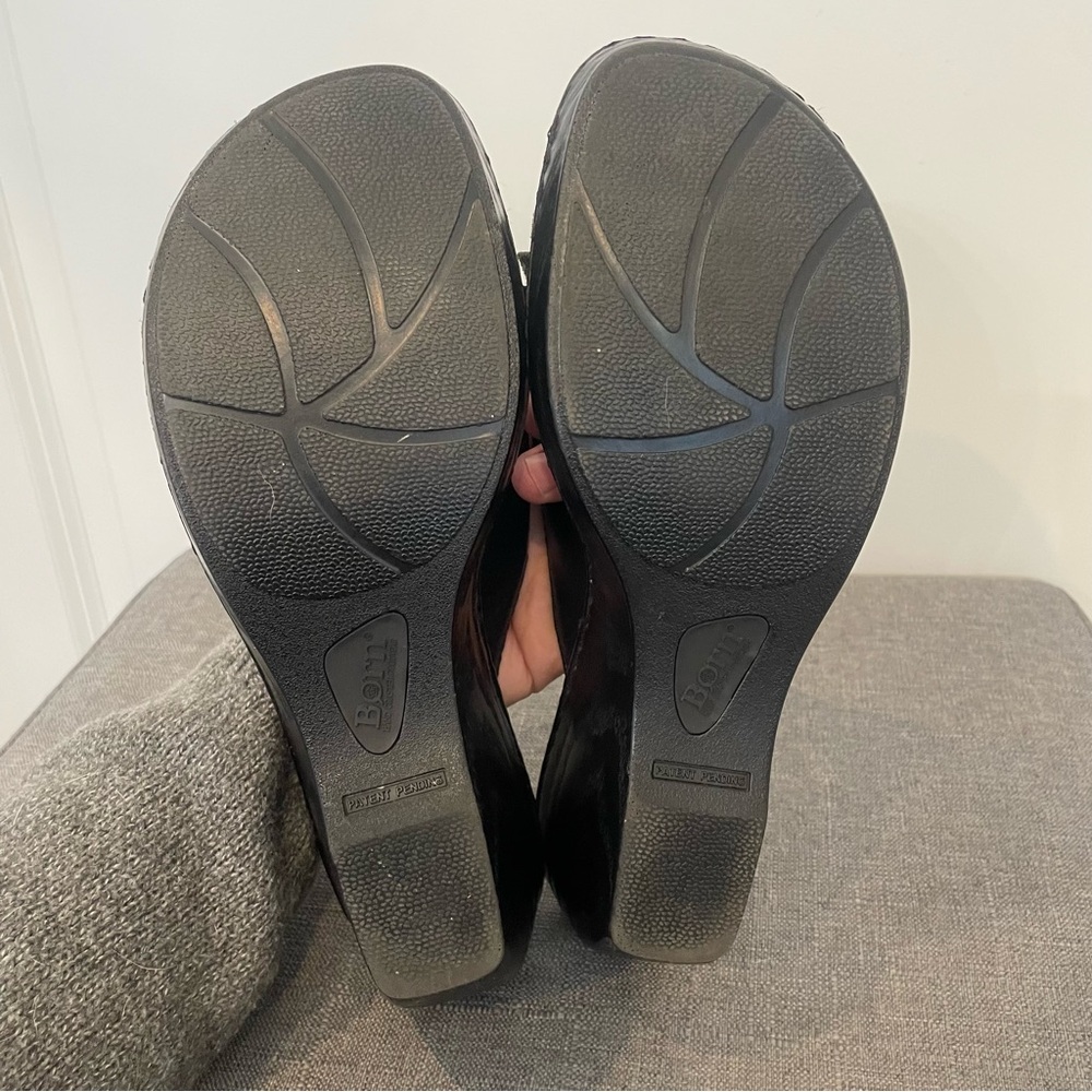 Born Black Sandals with Floral Design - Picture 10 of 11
